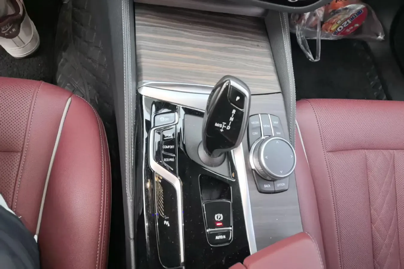 2021 BMW 5 Series 2.0T 252HP L4 8AT,autocango,china used car exporter,china ev exporter,chinese used car exporter,chinese used ev exporter