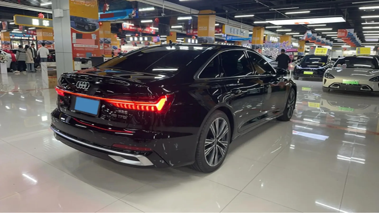2024 Audi A6L 2.0T 245HP L4 7DCT,autocango,china used car exporter,china ev exporter,chinese used car exporter,chinese used ev exporter