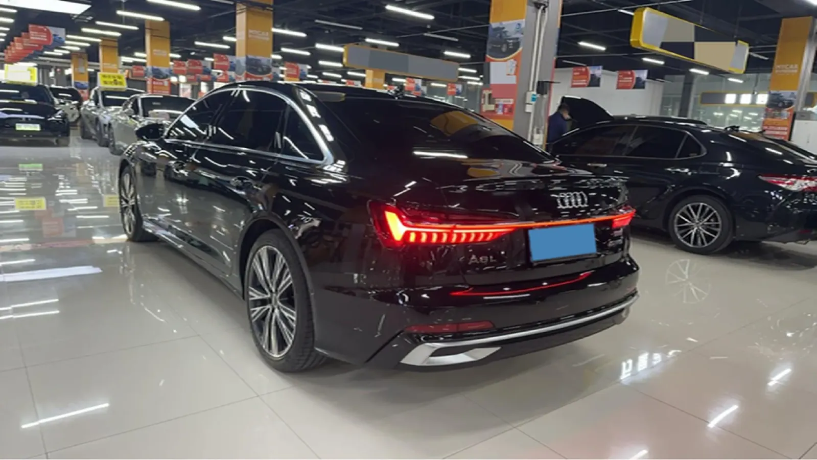 2024 Audi A6L 2.0T 245HP L4 7DCT,autocango,china used car exporter,china ev exporter,chinese used car exporter,chinese used ev exporter
