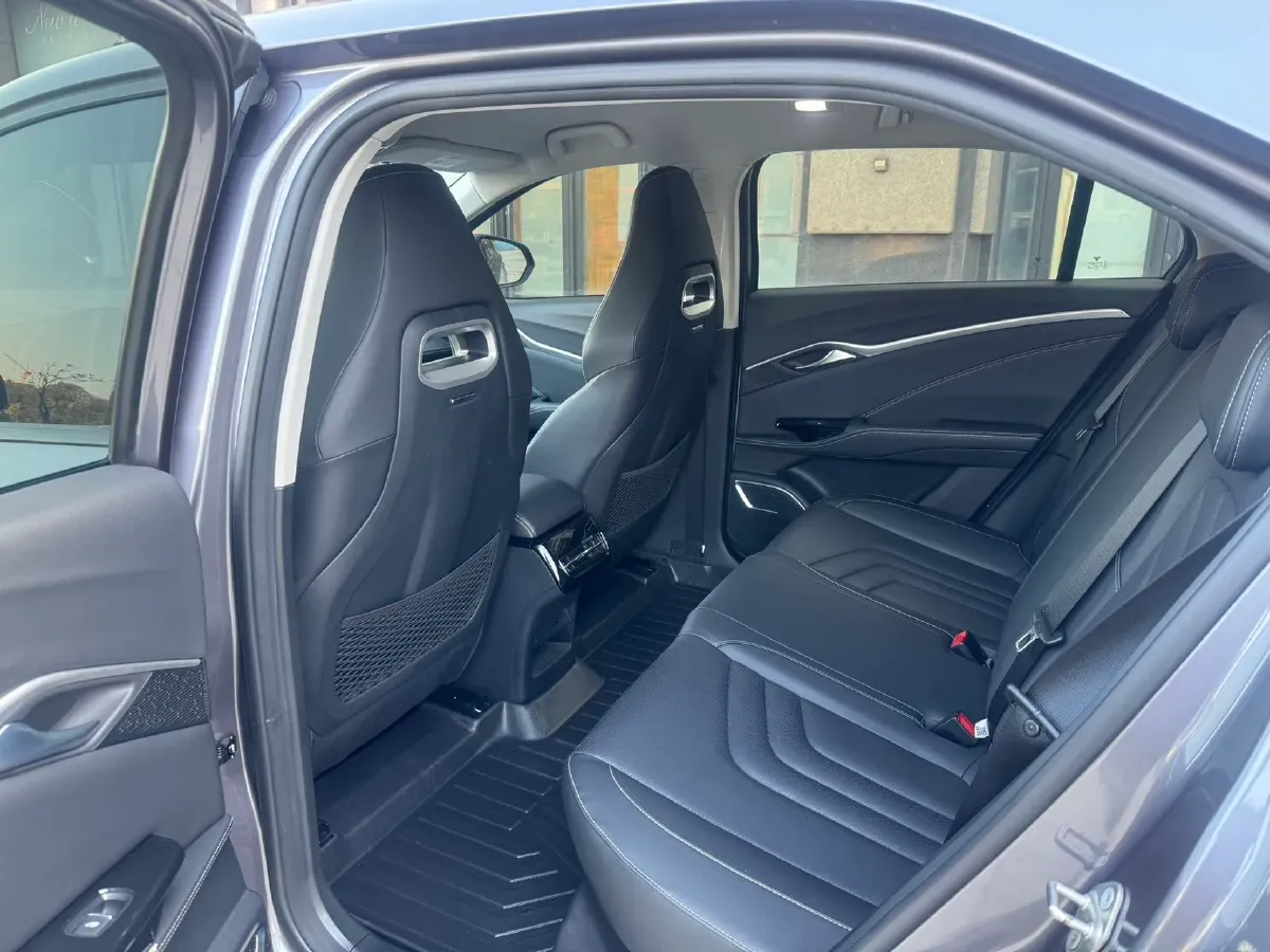 2022 GAC Trumpchi GS4 Plus 2.0T 252HP L4 6AT,autocango,china used car exporter,china ev exporter,chinese used car exporter,chinese used ev exporter