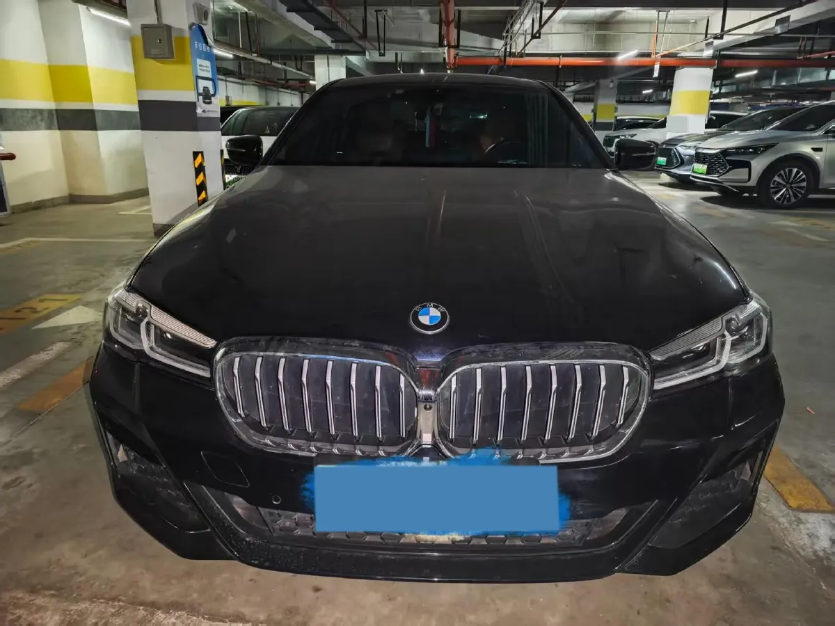 2023 BMW 5 Series 2.0T 245HP L4 8AT,autocango,china used car exporter,china ev exporter,chinese used car exporter,chinese used ev exporter