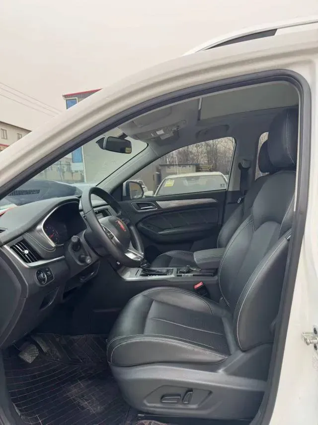 2020 Roewe i6 1.5T 169HP L4 7DCT,autocango,china used car exporter,china ev exporter,chinese used car exporter,chinese used ev exporter