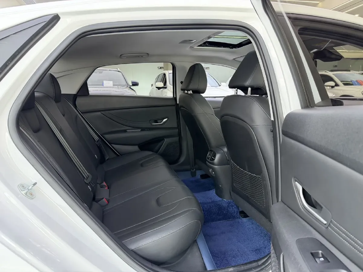 2022 Hyundai Elantra 1.5L 115HP L4 CVT,autocango,china used car exporter,china ev exporter,chinese used car exporter,chinese used ev exporter