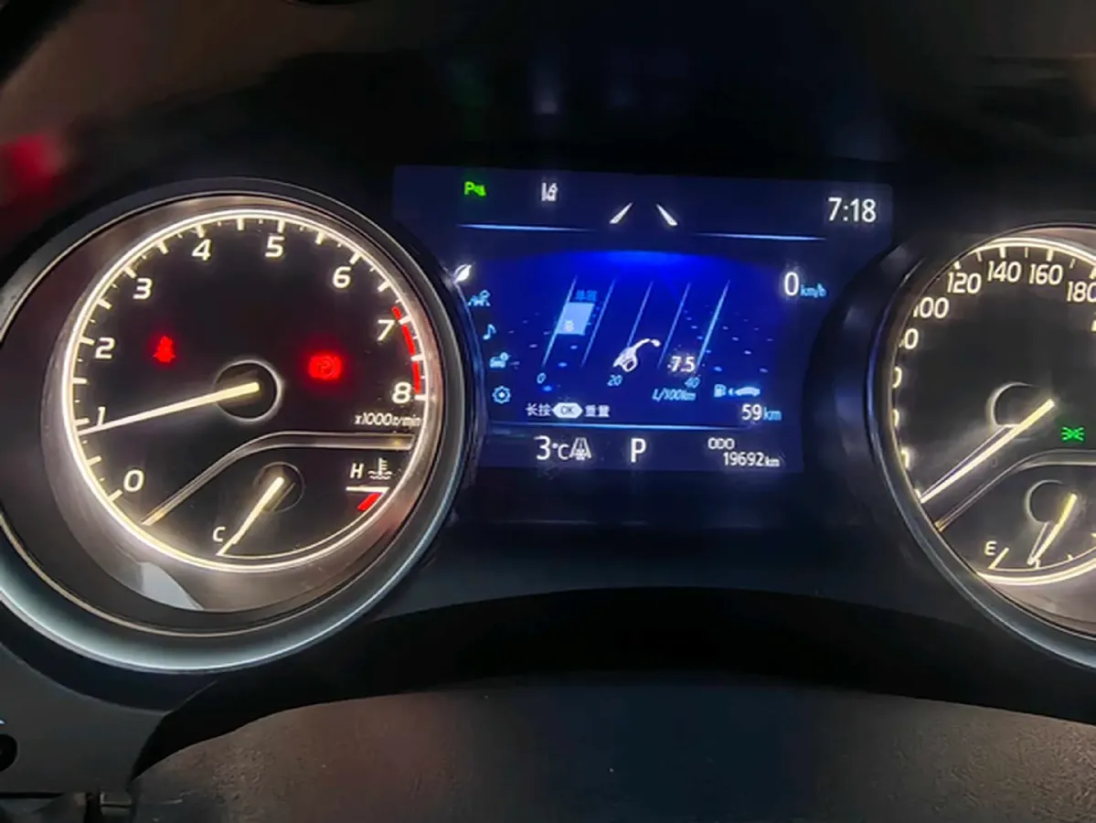 2023 Toyota Camry 2.0L 177HP L4 CVT,autocango,china used car exporter,china ev exporter,chinese used car exporter,chinese used ev exporter