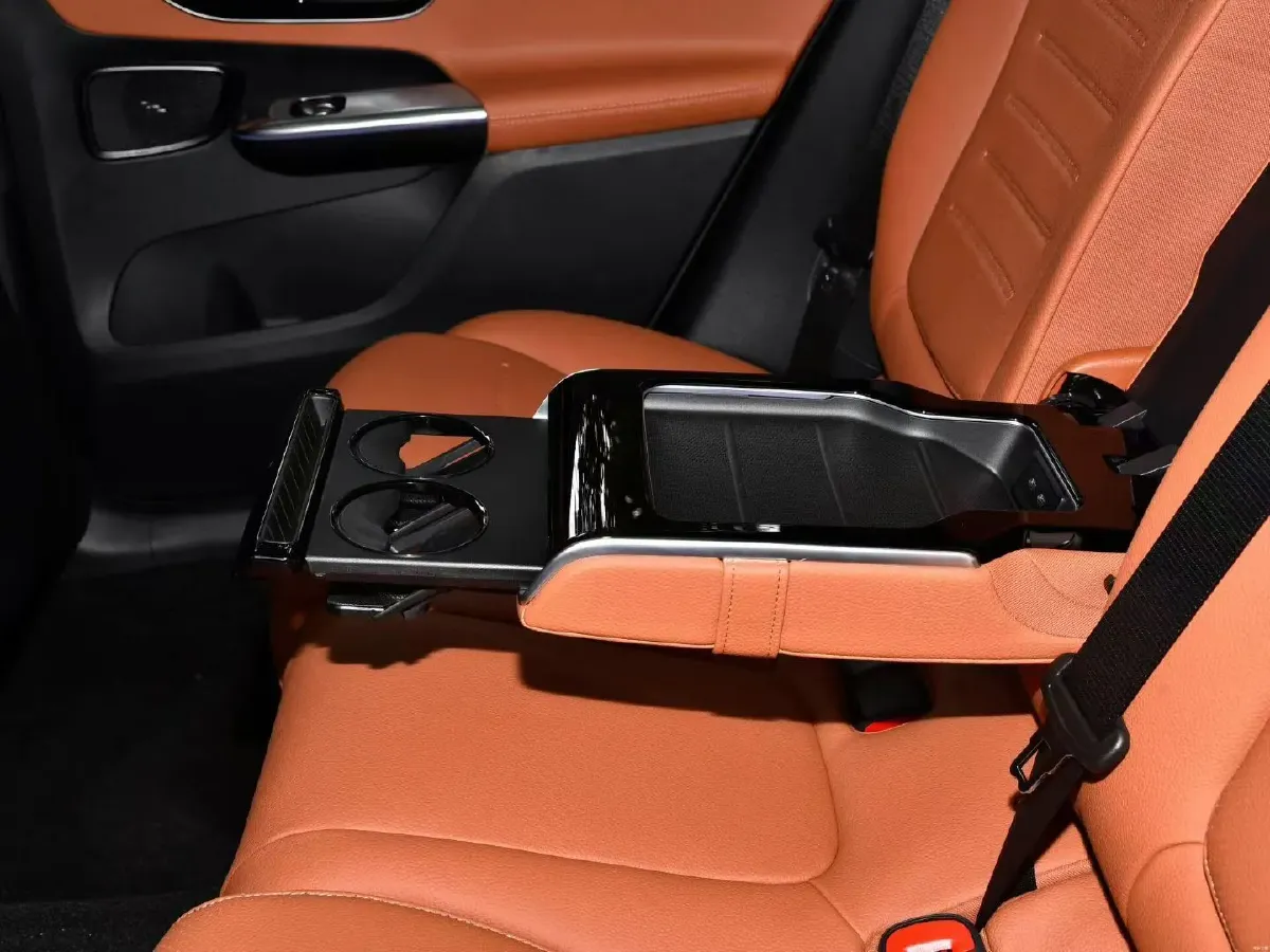 2025 Mercedes-Benz GLC Class 2.0T 258HP L4 9AT,autocango,china used car exporter,china ev exporter,chinese used car exporter,chinese used ev exporter