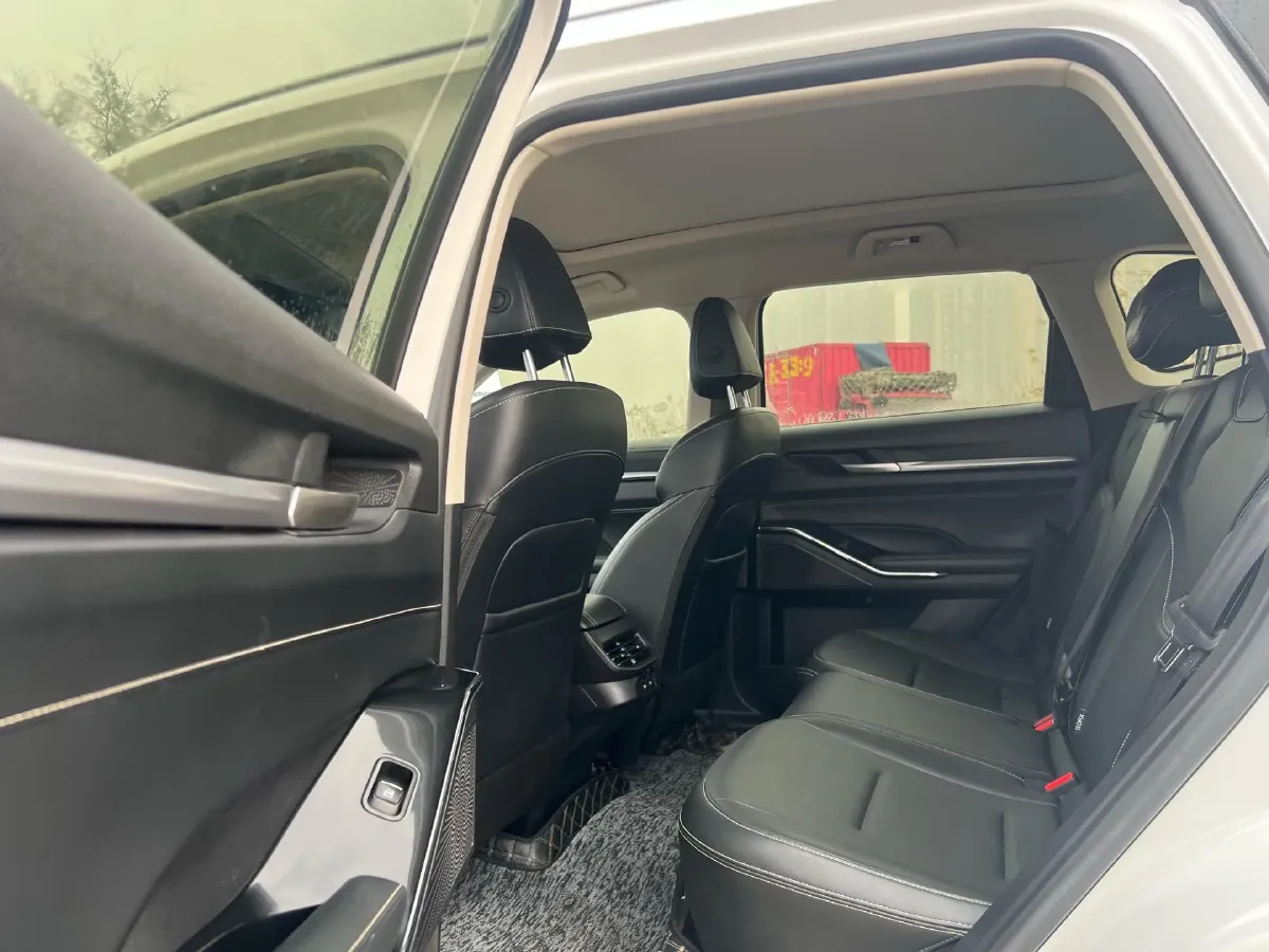 2021 Haval H6 2.0T 211HP L4 7DCT,autocango,china used car exporter,china ev exporter,chinese used car exporter,chinese used ev exporter