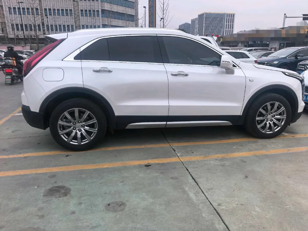 2021 Cadillac XT4 2.0T 237HP L4 9AT,autocango,china used car exporter,china ev exporter,chinese used car exporter,chinese used ev exporter