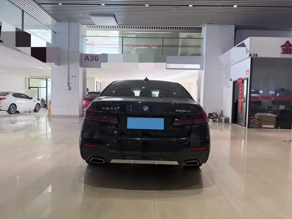 2022 BMW 5 Series 2.0T 184HP L4 8AT,autocango,china used car exporter,china ev exporter,chinese used car exporter,chinese used ev exporter