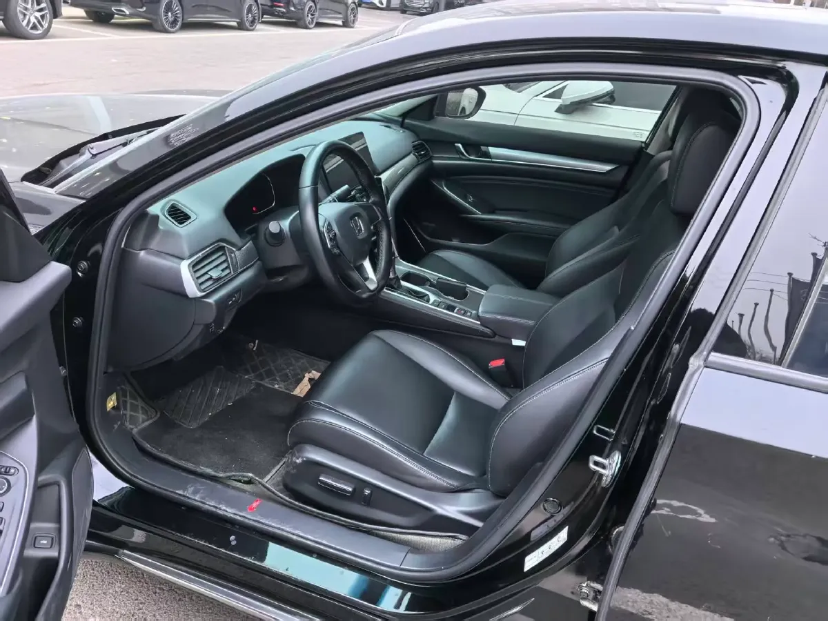 2022 Honda Accord 1.5T 194HP L4 CVT,autocango,china used car exporter,china ev exporter,chinese used car exporter,chinese used ev exporter