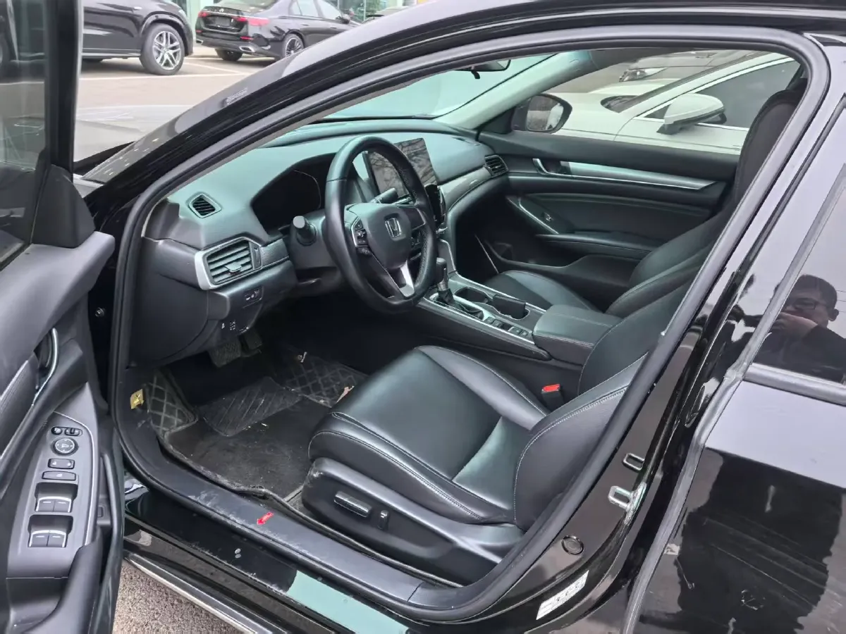 2022 Honda Accord 1.5T 194HP L4 CVT,autocango,china used car exporter,china ev exporter,chinese used car exporter,chinese used ev exporter