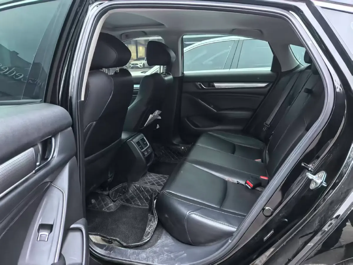 2022 Honda Accord 1.5T 194HP L4 CVT,autocango,china used car exporter,china ev exporter,chinese used car exporter,chinese used ev exporter
