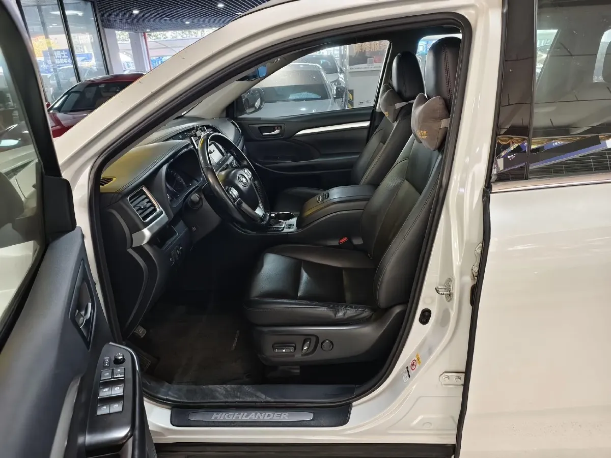 2018 Toyota Highlander 2.0T 220HP L4 6AT,autocango,china used car exporter,china ev exporter,chinese used car exporter,chinese used ev exporter