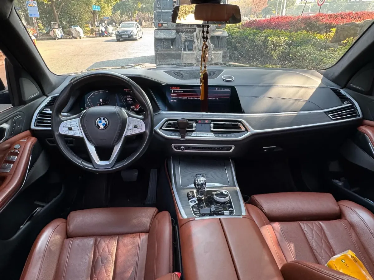 2021 BMW X7 3.0T 340HP L6 8AT,autocango,china used car exporter,china ev exporter,chinese used car exporter,chinese used ev exporter