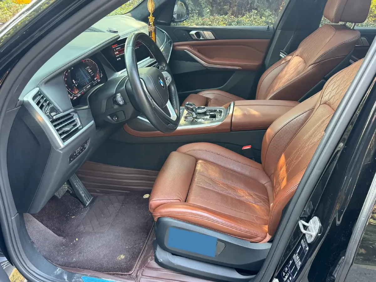 2021 BMW X7 3.0T 340HP L6 8AT,autocango,china used car exporter,china ev exporter,chinese used car exporter,chinese used ev exporter