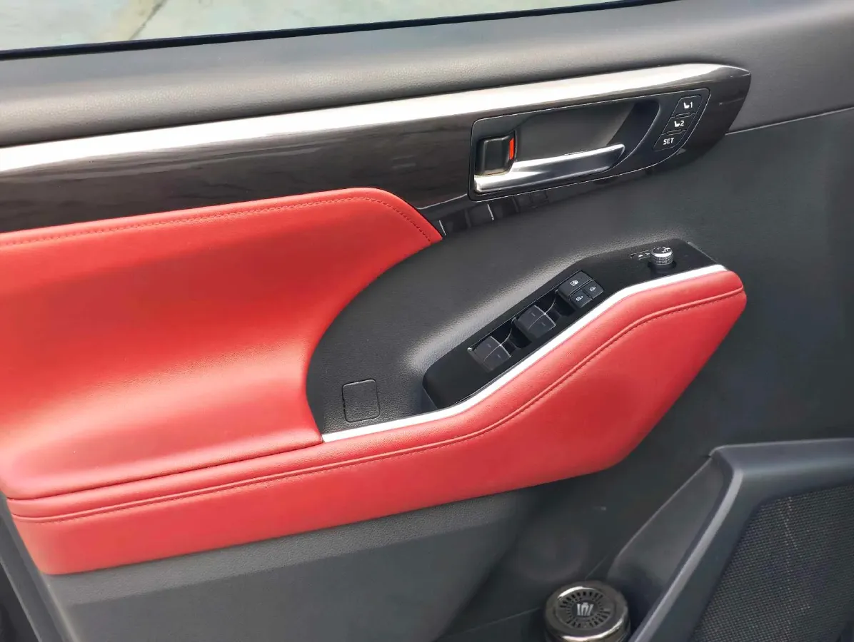 2022 Toyota Crown Kluger 2.5L 192HP L4 E-CVT Hybrid,autocango,china used car exporter,china ev exporter,chinese used car exporter,chinese used ev exporter