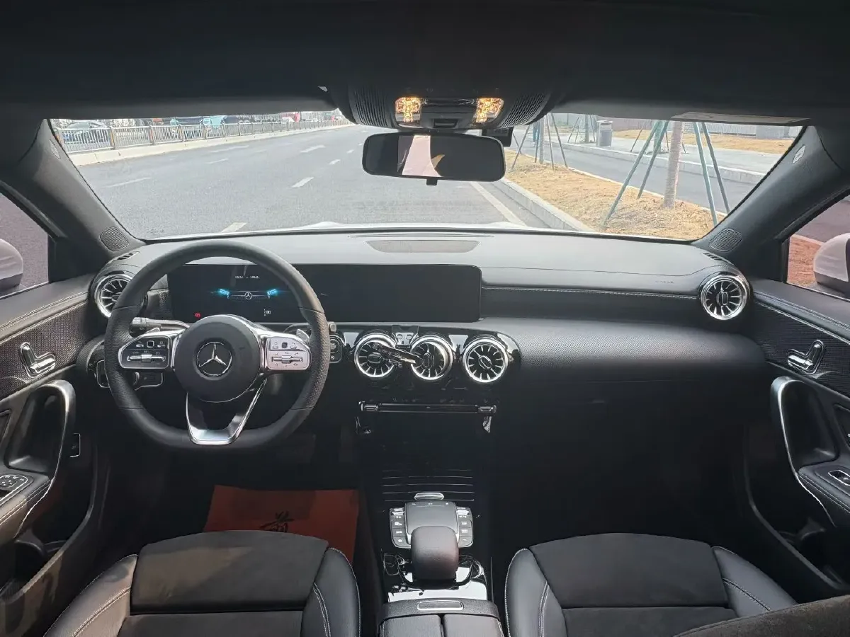 2022 Mercedes-Benz A Class 1.3T 163HP L4 7DCT,autocango,china used car exporter,china ev exporter,chinese used car exporter,chinese used ev exporter