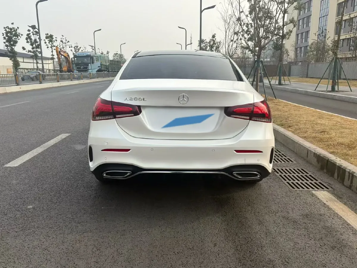 2022 Mercedes-Benz A Class 1.3T 163HP L4 7DCT,autocango,china used car exporter,china ev exporter,chinese used car exporter,chinese used ev exporter