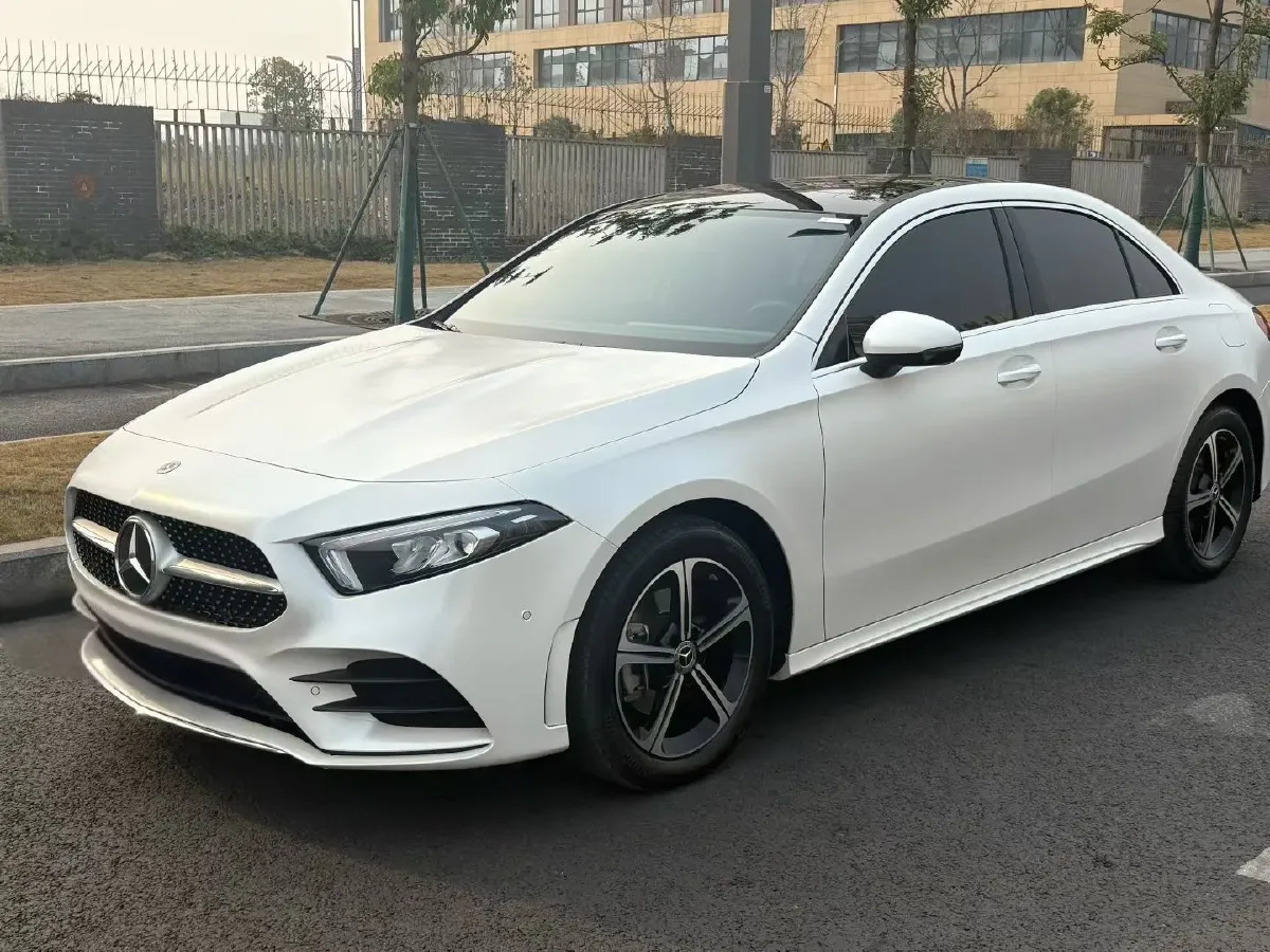 2022 Mercedes-Benz A Class 1.3T 163HP L4 7DCT,autocango,china used car exporter,china ev exporter,chinese used car exporter,chinese used ev exporter