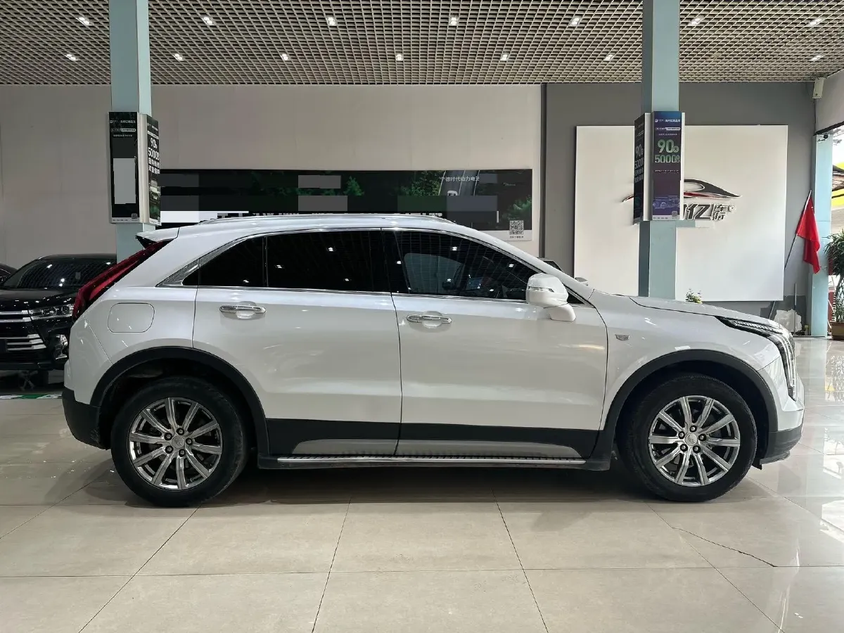 2021 Cadillac XT4 2.0T 237HP L4 9AT,autocango,china used car exporter,china ev exporter,chinese used car exporter,chinese used ev exporter