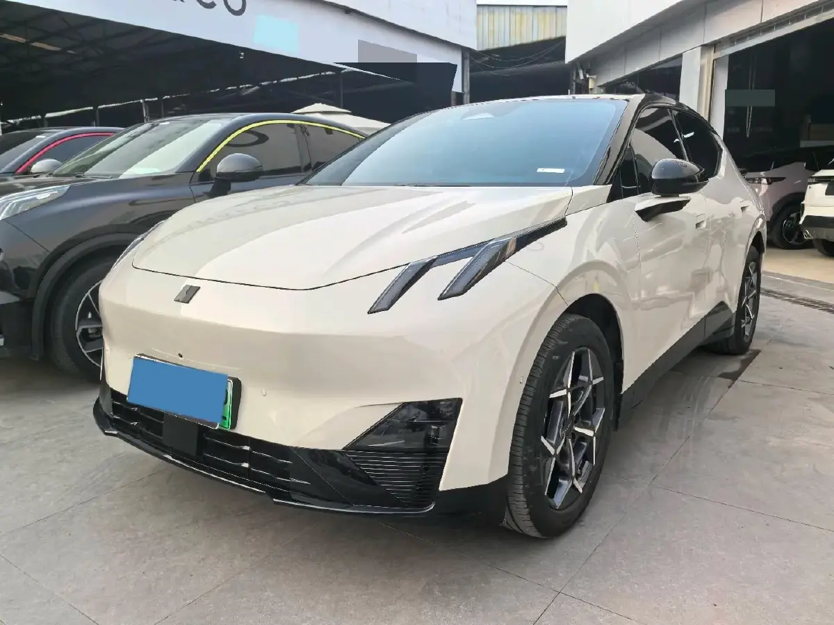 2025 Dongfeng Z9 2.0T 258HP L4 8AT