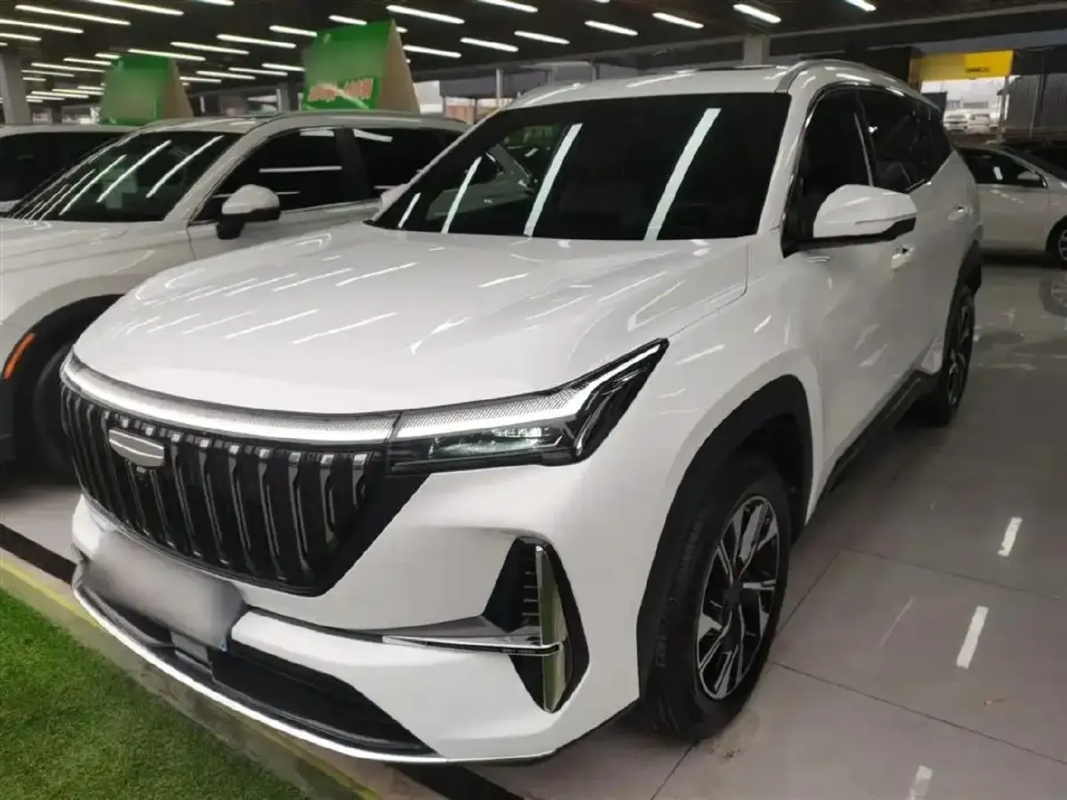 2025 Geely StarRay 1.5T 181HP L4 7DCT