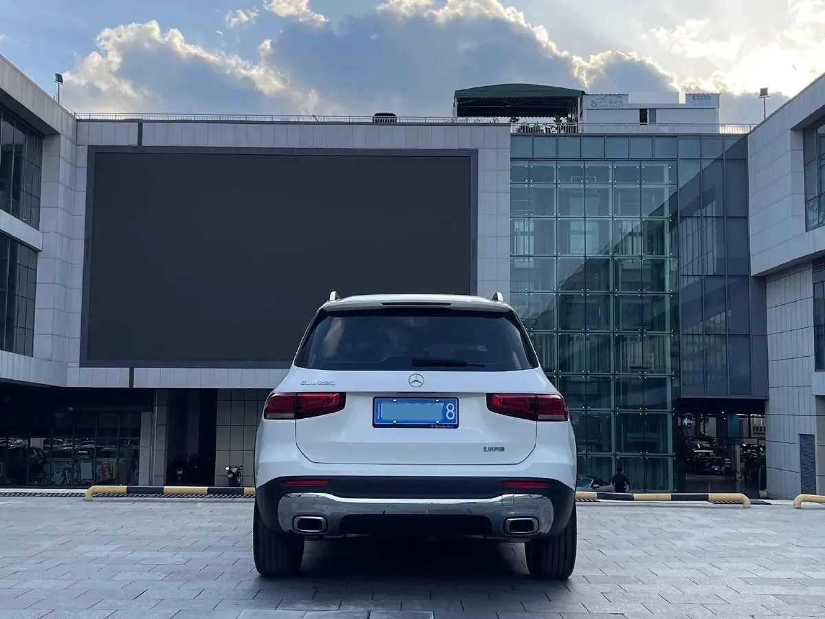 2023 Mercedes-Benz GLB Class 2.0T 190HP L4 8DCT,autocango,china used car exporter,china ev exporter,chinese used car exporter,chinese used ev exporter