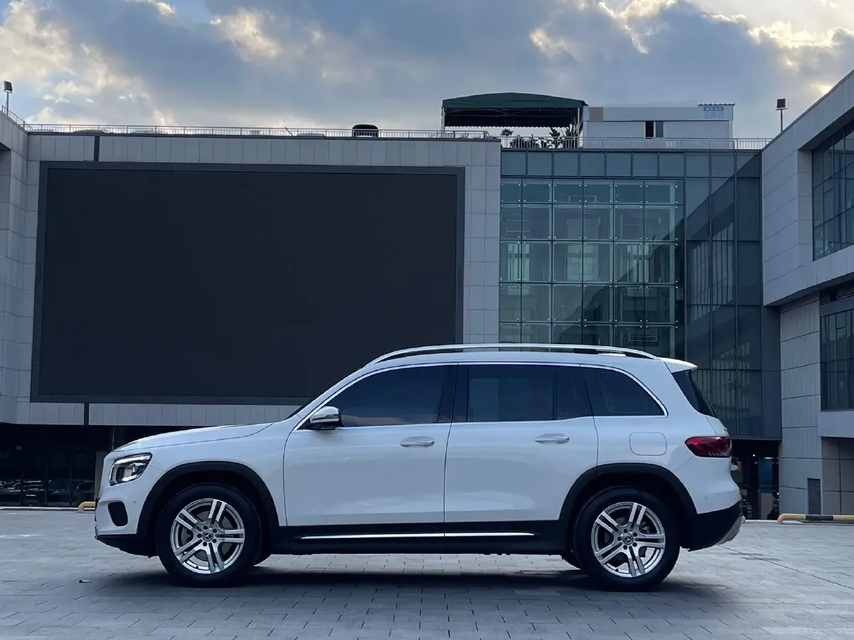 2023 Mercedes-Benz GLB Class 2.0T 190HP L4 8DCT,autocango,china used car exporter,china ev exporter,chinese used car exporter,chinese used ev exporter