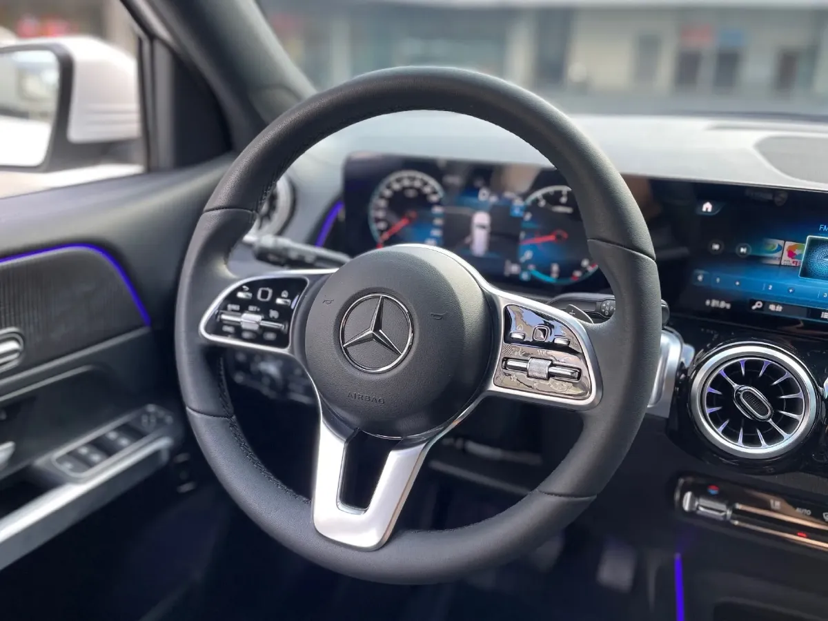 2023 Mercedes-Benz GLB Class 2.0T 190HP L4 8DCT,autocango,china used car exporter,china ev exporter,chinese used car exporter,chinese used ev exporter