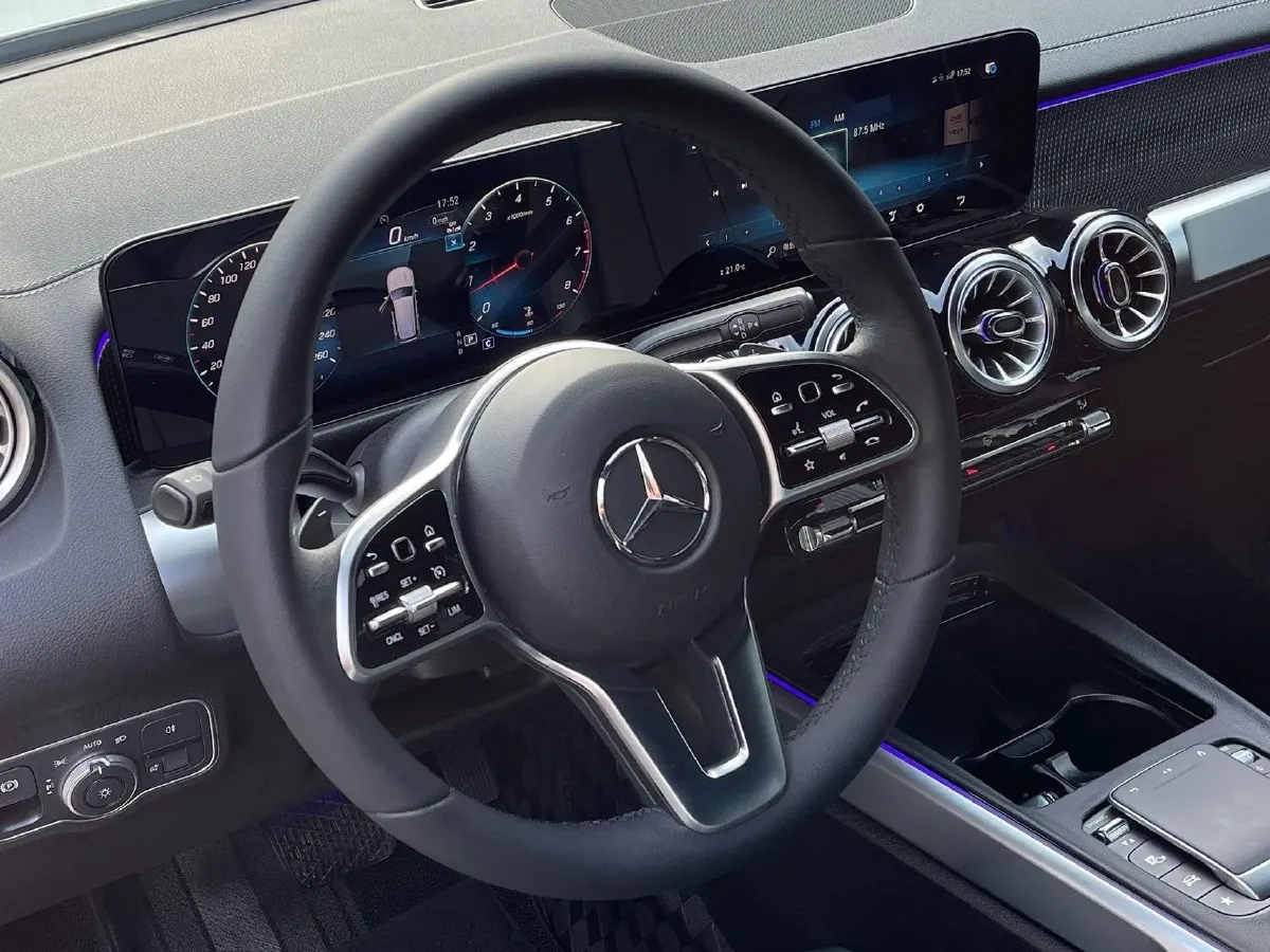 2023 Mercedes-Benz GLB Class 2.0T 190HP L4 8DCT,autocango,china used car exporter,china ev exporter,chinese used car exporter,chinese used ev exporter