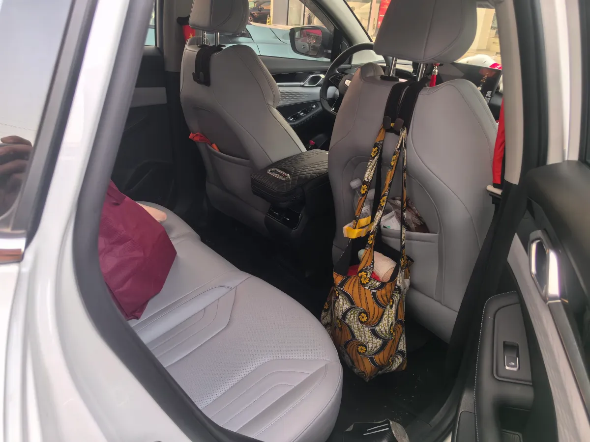 2025 Geely Coolray 1.5T 181HP L4 7DCT,autocango,china used car exporter,china ev exporter,chinese used car exporter,chinese used ev exporter