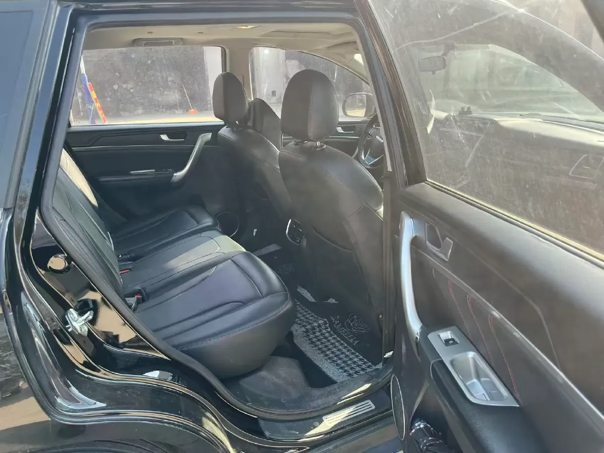 2018 Haval M6 1.5T 150HP L4 7DCT,autocango,china used car exporter,china ev exporter,chinese used car exporter,chinese used ev exporter