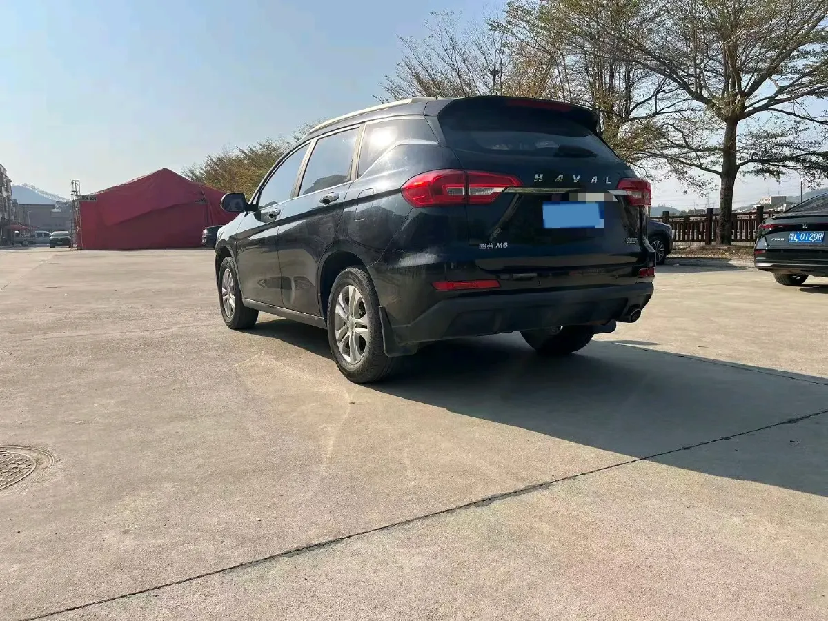 2018 Haval M6 1.5T 150HP L4 7DCT,autocango,china used car exporter,china ev exporter,chinese used car exporter,chinese used ev exporter