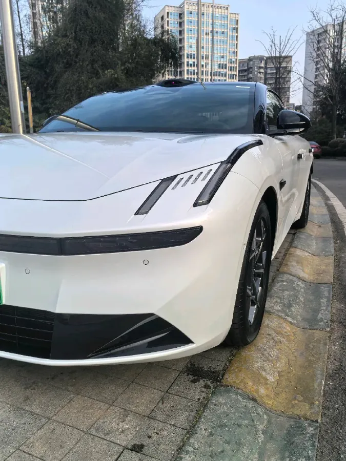 2025 LYNK&CO 10 EM-P 1.5T 163HP L4 3DHT PHEV,autocango,china used car exporter,china ev exporter,chinese used car exporter,chinese used ev exporter