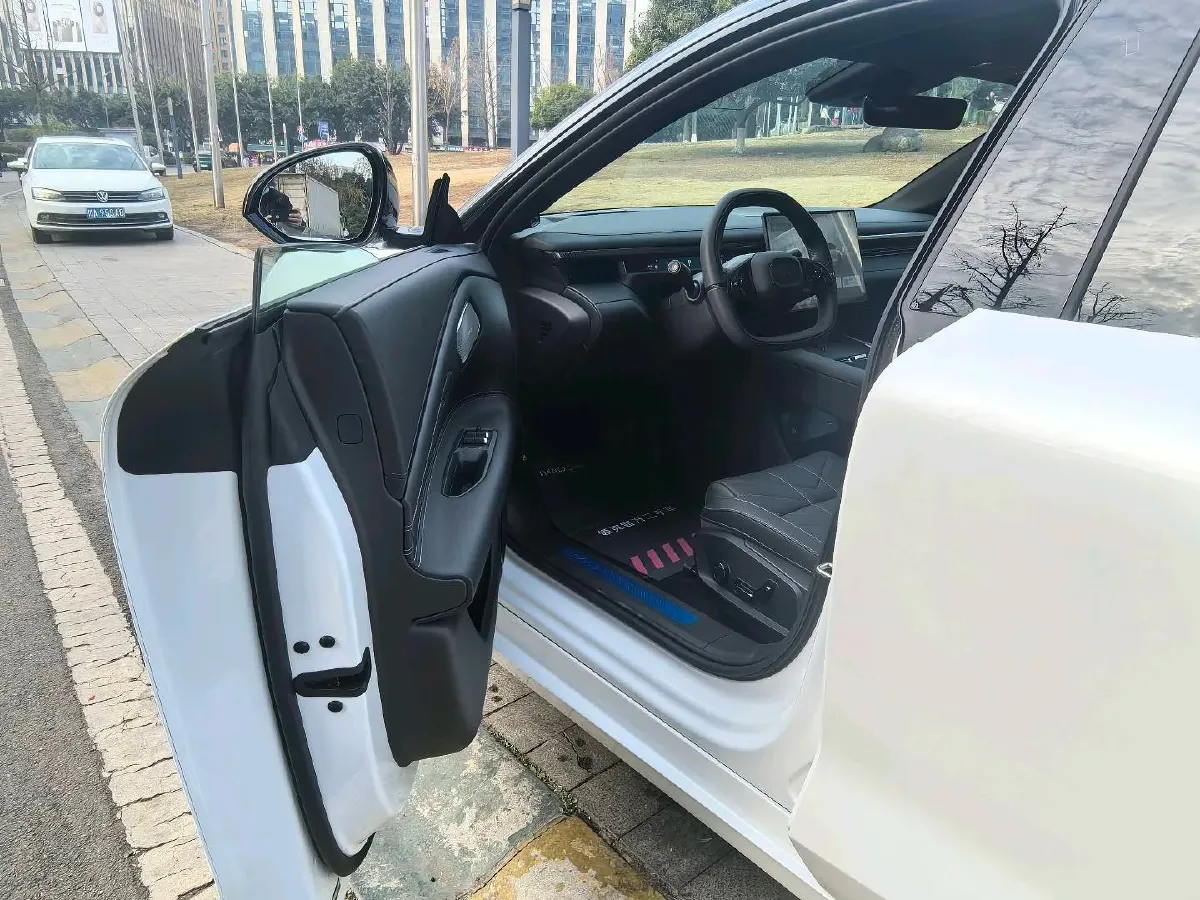 2025 LYNK&CO 10 EM-P 1.5T 163HP L4 3DHT PHEV,autocango,china used car exporter,china ev exporter,chinese used car exporter,chinese used ev exporter
