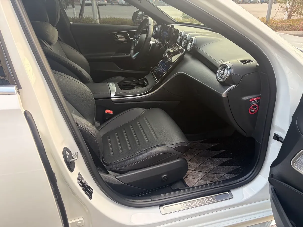 2024 Mercedes-Benz C Class 1.5T 204HP L4 9AT,autocango,china used car exporter,china ev exporter,chinese used car exporter,chinese used ev exporter