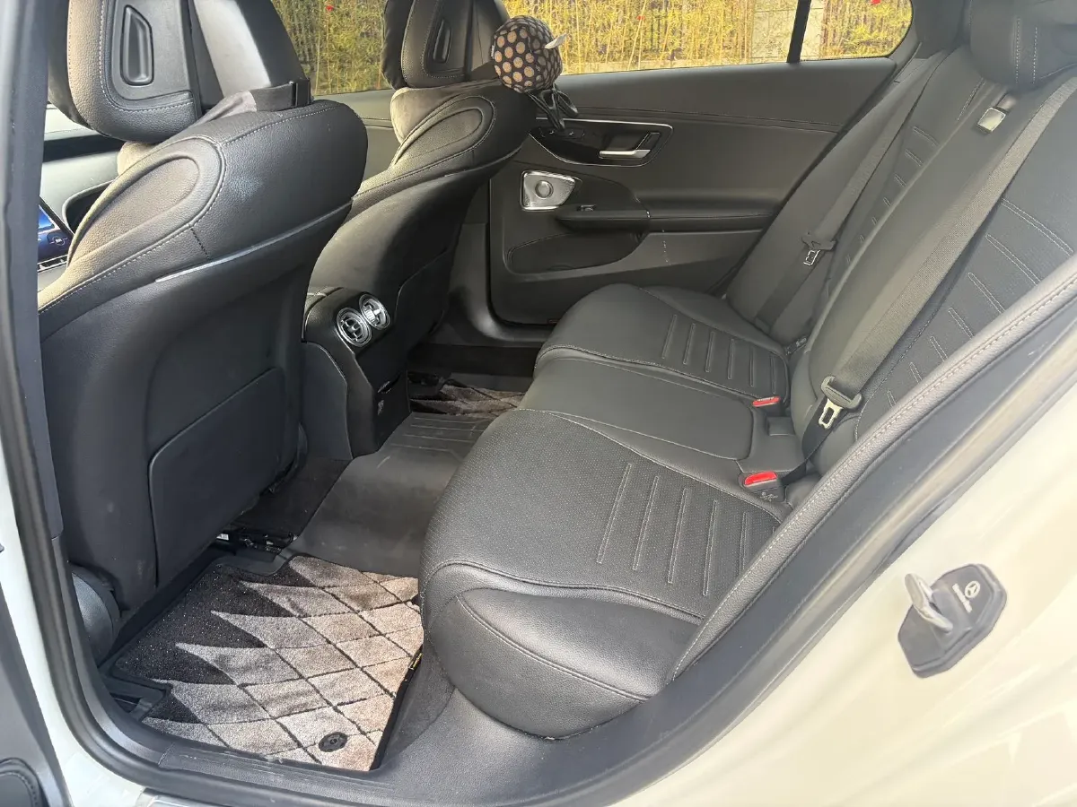 2024 Mercedes-Benz C Class 1.5T 204HP L4 9AT,autocango,china used car exporter,china ev exporter,chinese used car exporter,chinese used ev exporter