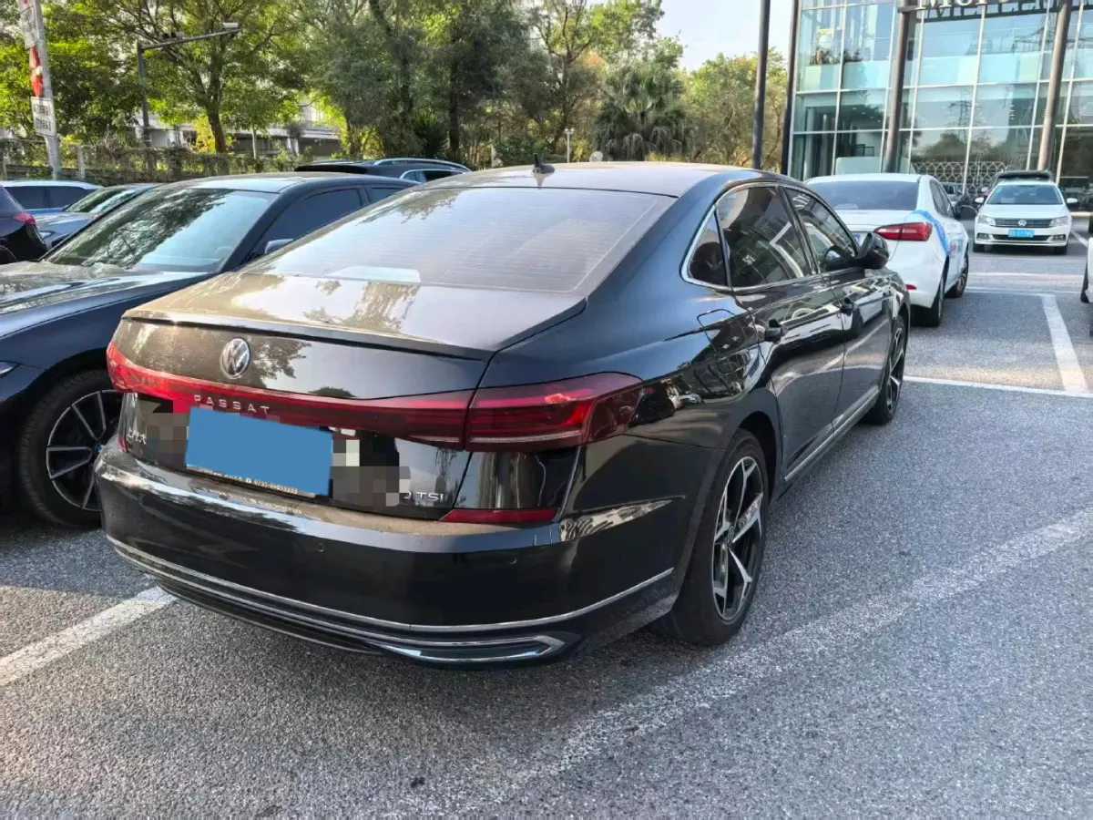 2024 Volkswagen Passat 2.0T 186HP L4 7DCT,autocango,china used car exporter,china ev exporter,chinese used car exporter,chinese used ev exporter