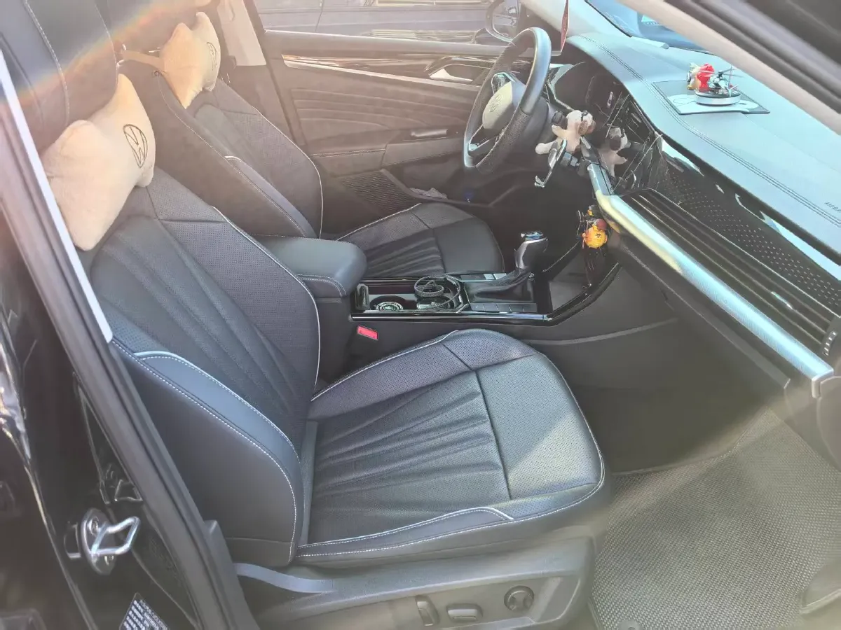 2024 Volkswagen Passat 2.0T 186HP L4 7DCT,autocango,china used car exporter,china ev exporter,chinese used car exporter,chinese used ev exporter