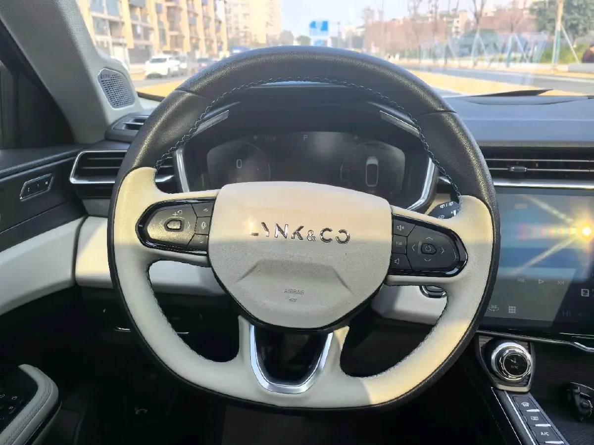 2021 LYNK&CO 01 2.0T 218HP L4 8AT,autocango,china used car exporter,china ev exporter,chinese used car exporter,chinese used ev exporter