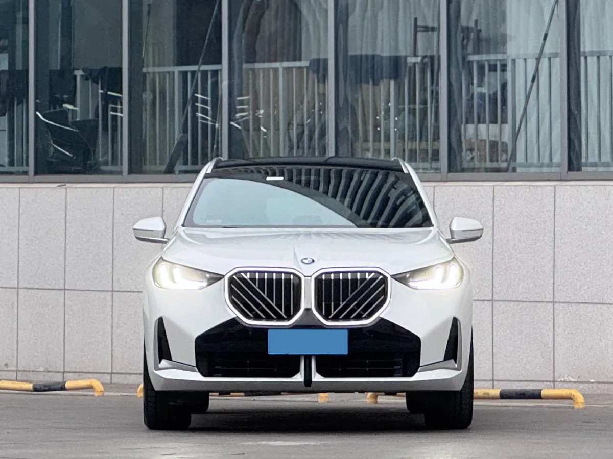 2025 BMW X3 2.0T 258HP L4 8AT,autocango,china used car exporter,china ev exporter,chinese used car exporter,chinese used ev exporter