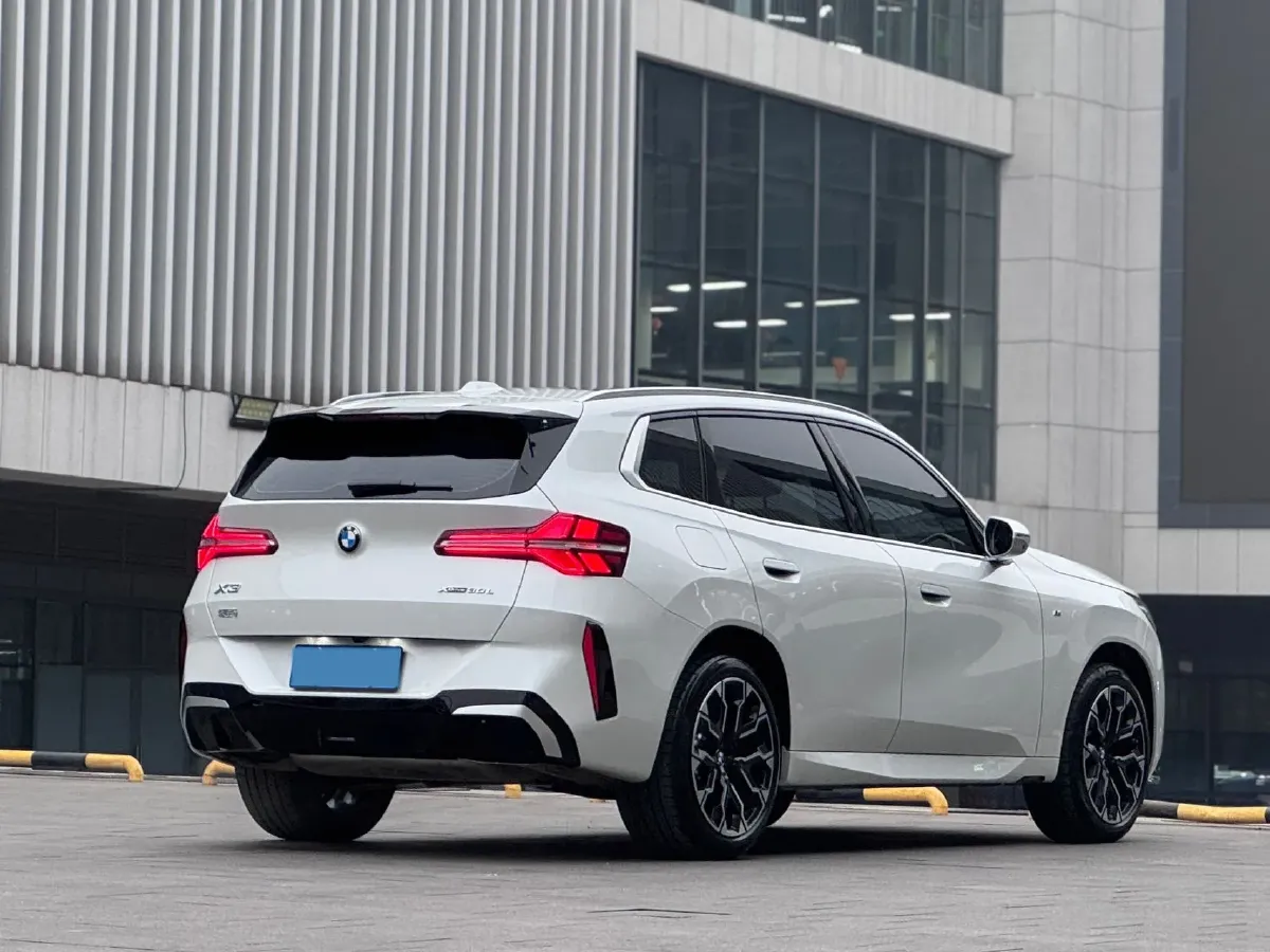 2025 BMW X3 2.0T 258HP L4 8AT,autocango,china used car exporter,china ev exporter,chinese used car exporter,chinese used ev exporter