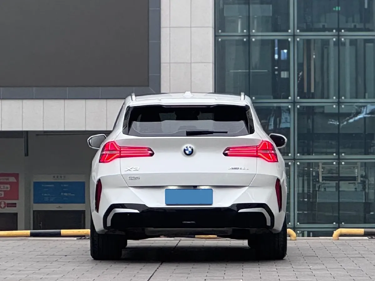 2025 BMW X3 2.0T 258HP L4 8AT,autocango,china used car exporter,china ev exporter,chinese used car exporter,chinese used ev exporter