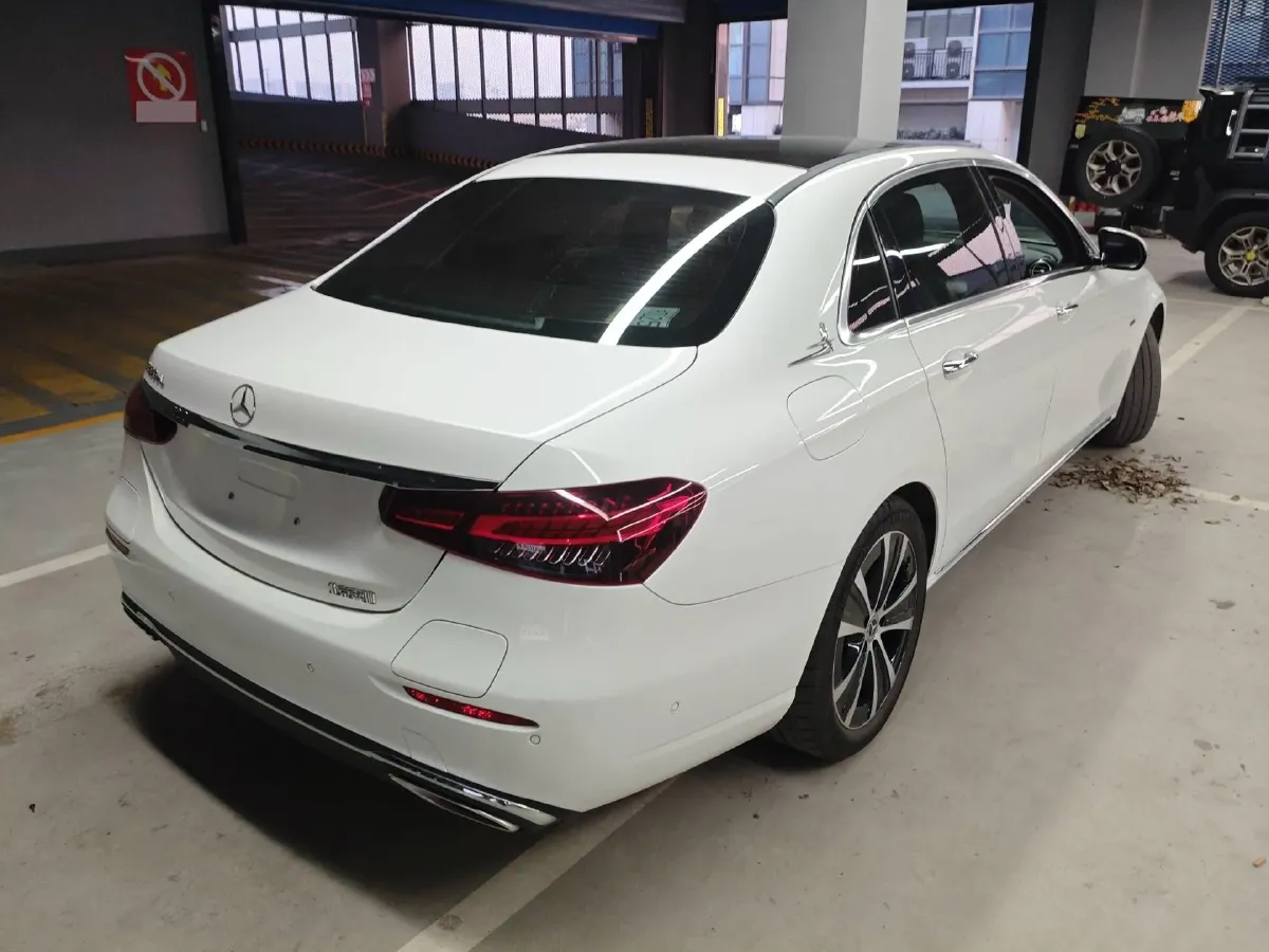 2021 Mercedes-Benz E Class 2.0T 211HP L4 9AT PHEV 25.4KWH,autocango,china used car exporter,china ev exporter,chinese used car exporter,chinese used ev exporter