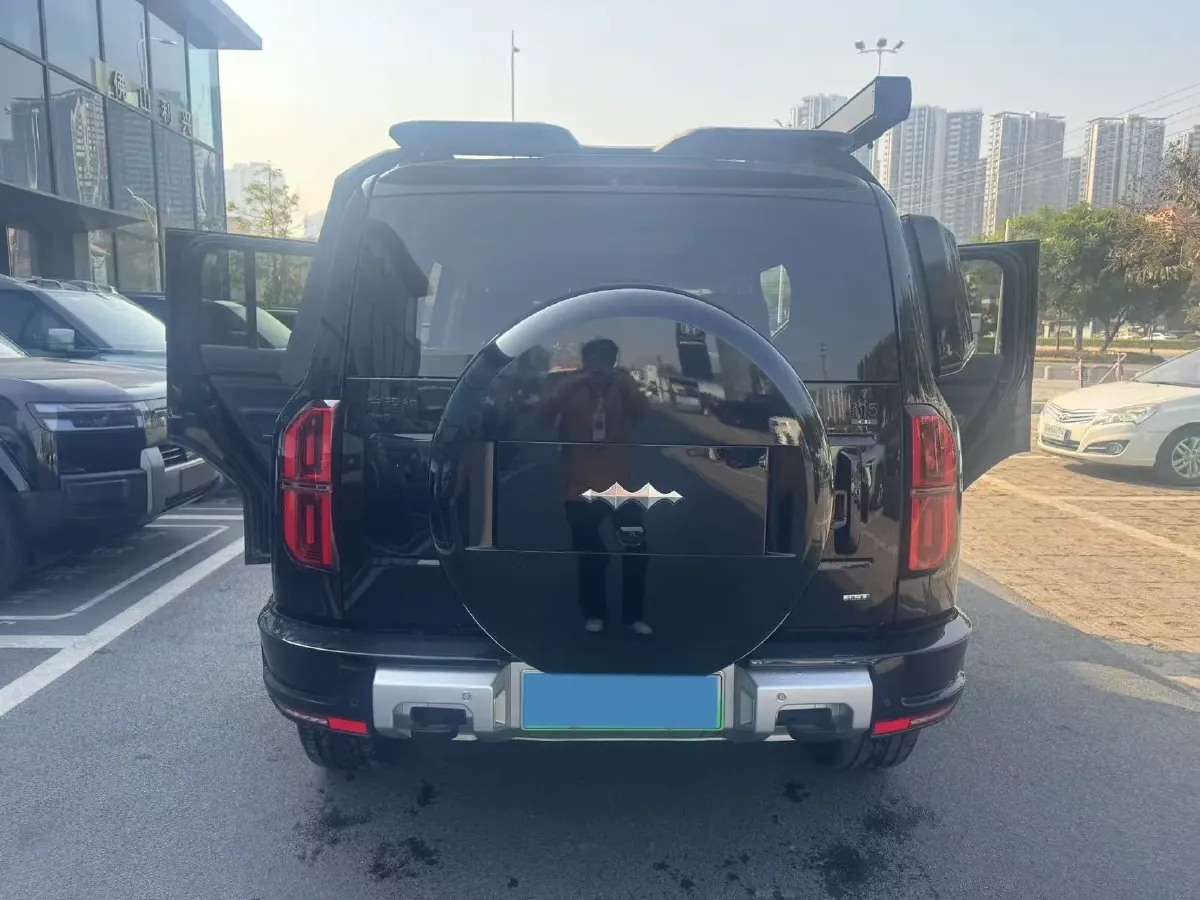 2025 FangChengBao Bao 5 1.5T 194HP L4 E-CVT PHEV 31.8KWH,autocango,china used car exporter,china ev exporter,chinese used car exporter,chinese used ev exporter