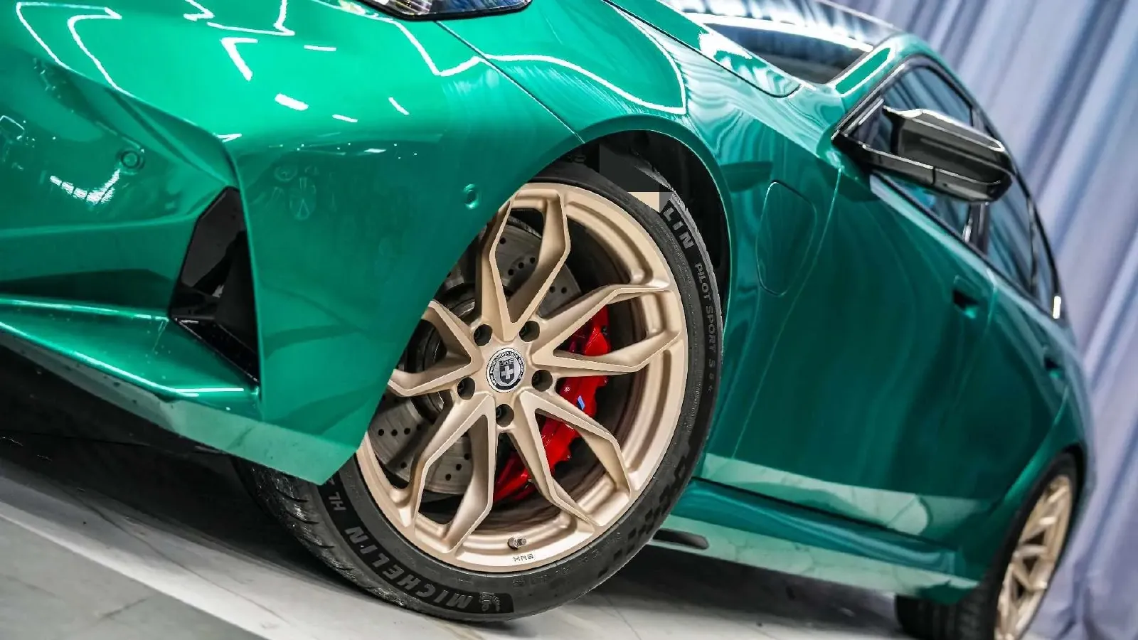 2025 BMW M5 4.4T 585HP V8 8AT PHEV 22.06KWH,autocango,china used car exporter,china ev exporter,chinese used car exporter,chinese used ev exporter