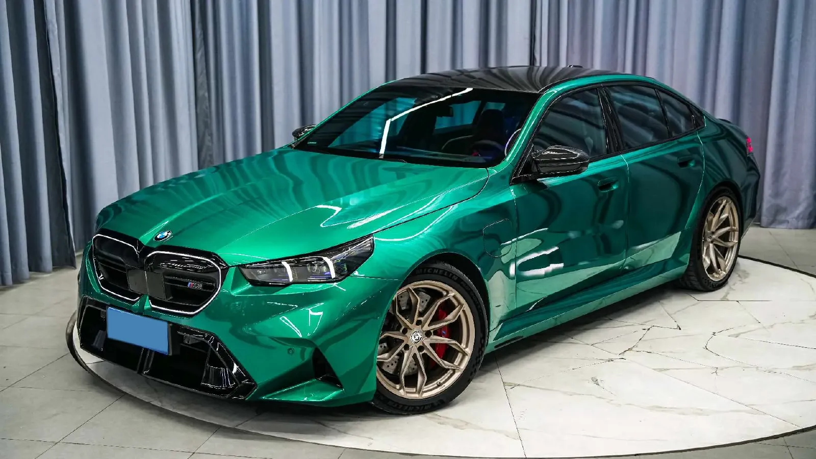 2025 BMW M5 4.4T 585HP V8 8AT PHEV 22.06KWH,autocango,china used car exporter,china ev exporter,chinese used car exporter,chinese used ev exporter