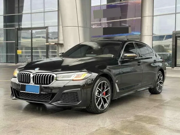 2022 BMW 5 Series 2.0T 252HP L4 8AT,autocango,china used car exporter,china ev exporter,chinese used car exporter,chinese used ev exporter