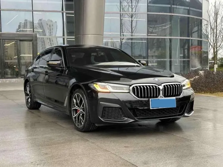 2022 BMW 5 Series 2.0T 252HP L4 8AT,autocango,china used car exporter,china ev exporter,chinese used car exporter,chinese used ev exporter