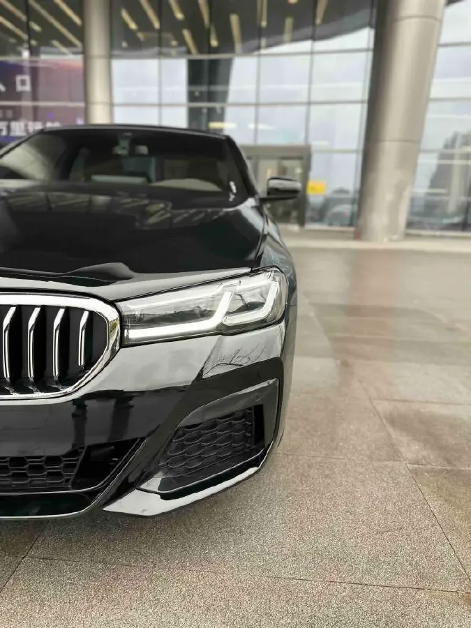 2022 BMW 5 Series 2.0T 252HP L4 8AT,autocango,china used car exporter,china ev exporter,chinese used car exporter,chinese used ev exporter