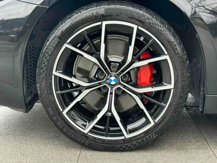 2022 BMW 5 Series 2.0T 252HP L4 8AT,autocango,china used car exporter,china ev exporter,chinese used car exporter,chinese used ev exporter